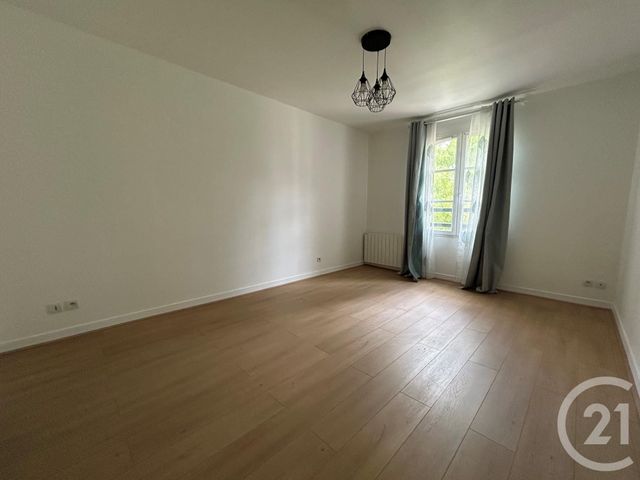Appartement T4 à louer - 4 pièces - 111.5 m2 - CHARTRES - 28 - CENTRE - Century 21 Maitrejean Immobilier