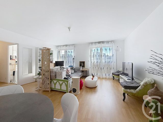 Appartement T4 à louer - 4 pièces - 111.5 m2 - CHARTRES - 28 - CENTRE - Century 21 Maitrejean Immobilier