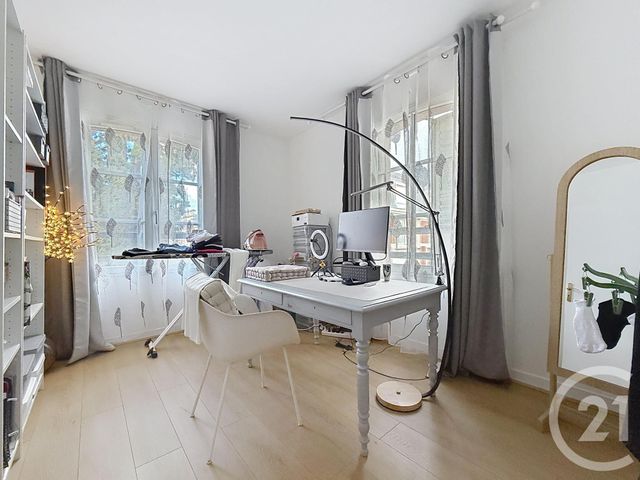 Appartement T4 à louer - 4 pièces - 111.5 m2 - CHARTRES - 28 - CENTRE - Century 21 Maitrejean Immobilier