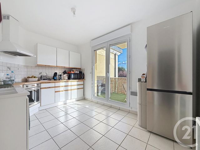Appartement T4 à louer - 4 pièces - 111.5 m2 - CHARTRES - 28 - CENTRE - Century 21 Maitrejean Immobilier