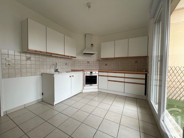 Appartement T4 à louer - 4 pièces - 111.5 m2 - CHARTRES - 28 - CENTRE - Century 21 Maitrejean Immobilier