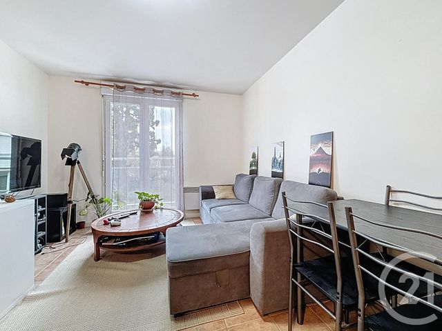Appartement T2 à louer - 2 pièces - 41.0 m2 - CHARTRES - 28 - CENTRE - Century 21 Maitrejean Immobilier