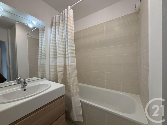 Appartement F3 à louer - 3 pièces - 64.23 m2 - CHARTRES - 28 - CENTRE - Century 21 Maitrejean Immobilier