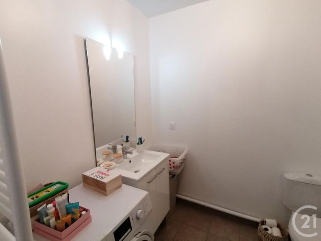 Appartement F2 à louer - 2 pièces - 40.7 m2 - CHARTRES - 28 - CENTRE - Century 21 Maitrejean Immobilier