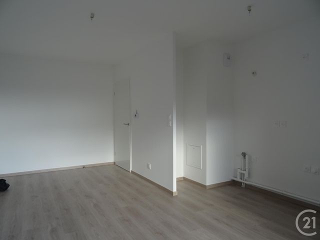 Appartement F2 à louer - 2 pièces - 40.7 m2 - CHARTRES - 28 - CENTRE - Century 21 Maitrejean Immobilier