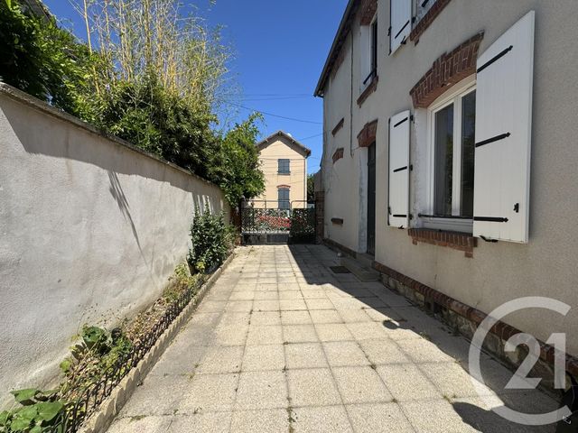 maison à louer - 4 pièces - 66.0 m2 - CHARTRES - 28 - CENTRE - Century 21 Maitrejean Immobilier