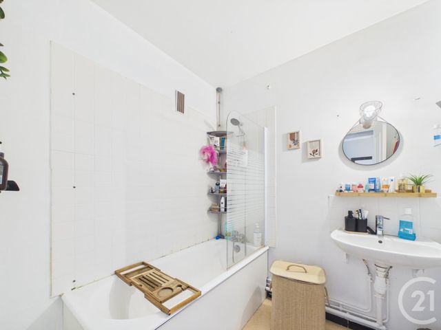 Appartement F3 bis à vendre - 4 pièces - 75.0 m2 - CHARTRES - 28 - CENTRE - Century 21 Maitrejean Immobilier