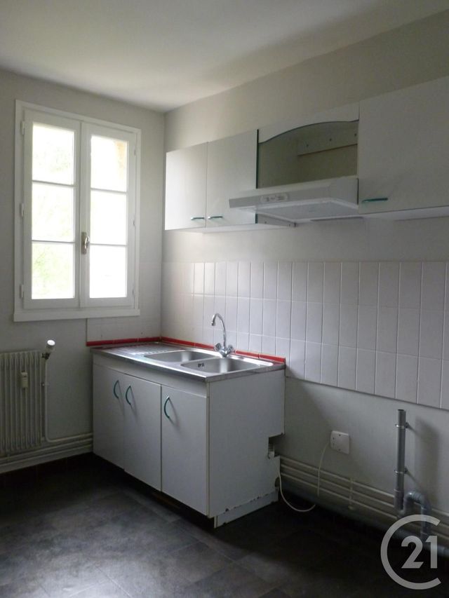 Appartement T2 à louer - 2 pièces - 55.82 m2 - CHARTRES - 28 - CENTRE - Century 21 Maitrejean Immobilier