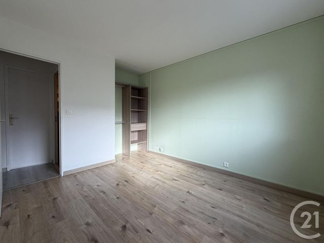 Appartement à louer - 2 pièces - 57.41 m2 - CHARTRES - 28 - CENTRE - Century 21 Maitrejean Immobilier