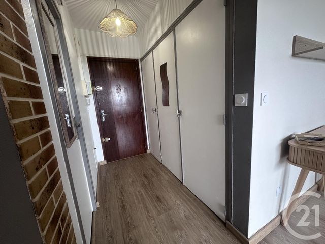 Appartement Studio à louer - 1 pièce - 29.42 m2 - CHARTRES - 28 - CENTRE - Century 21 Maitrejean Immobilier