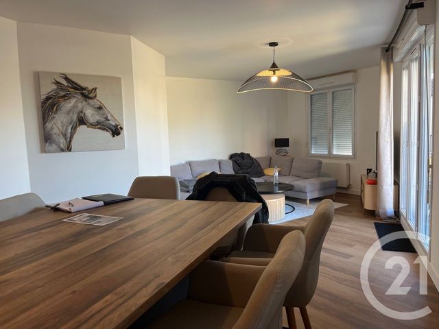 Appartement F3 à louer - 3 pièces - 78.52 m2 - LUISANT - 28 - CENTRE - Century 21 Maitrejean Immobilier