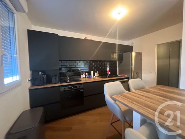 Appartement F3 à louer - 3 pièces - 78.52 m2 - LUISANT - 28 - CENTRE - Century 21 Maitrejean Immobilier
