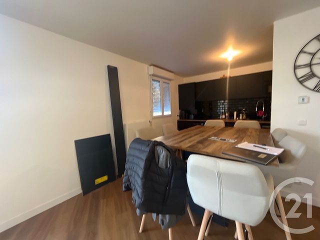 Appartement F3 à louer - 3 pièces - 78.52 m2 - LUISANT - 28 - CENTRE - Century 21 Maitrejean Immobilier