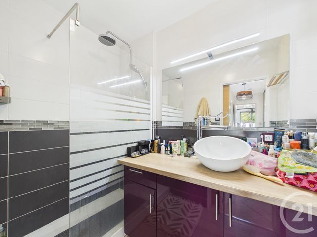 Appartement F3 à vendre - 3 pièces - 74.0 m2 - CHARTRES - 28 - CENTRE - Century 21 Maitrejean Immobilier