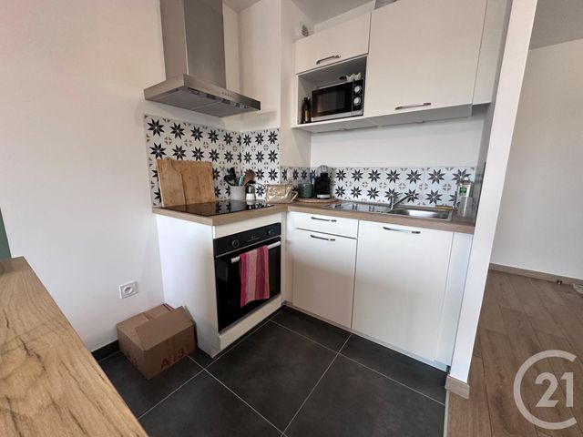 Appartement T2 à louer - 2 pièces - 43.58 m2 - CHARTRES - 28 - CENTRE - Century 21 Maitrejean Immobilier