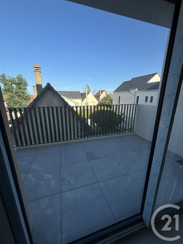 Appartement T2 à louer - 2 pièces - 43.58 m2 - CHARTRES - 28 - CENTRE - Century 21 Maitrejean Immobilier