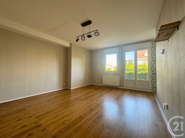 Appartement F2 à louer - 2 pièces - 42.9 m2 - CHARTRES - 28 - CENTRE - Century 21 Maitrejean Immobilier