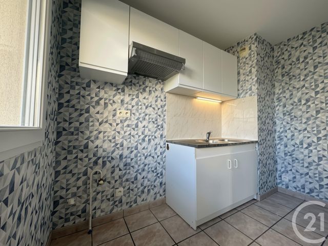 Appartement F2 à louer - 2 pièces - 42.9 m2 - CHARTRES - 28 - CENTRE - Century 21 Maitrejean Immobilier