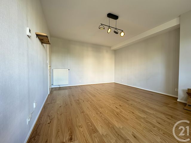 Appartement F2 à louer - 2 pièces - 42.9 m2 - CHARTRES - 28 - CENTRE - Century 21 Maitrejean Immobilier
