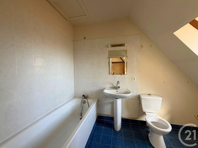 maison à louer - 5 pièces - 87.43 m2 - THIVARS - 28 - CENTRE - Century 21 Maitrejean Immobilier