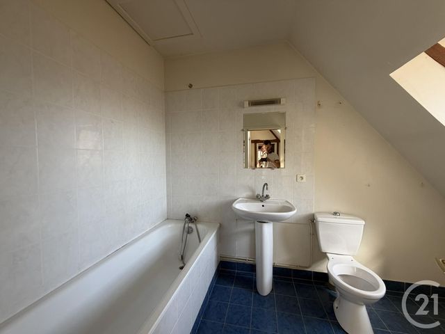 maison à louer - 5 pièces - 87.43 m2 - THIVARS - 28 - CENTRE - Century 21 Maitrejean Immobilier