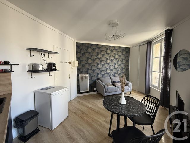 Appartement F1 à louer - 1 pièce - 24.47 m2 - CHARTRES - 28 - CENTRE - Century 21 Maitrejean Immobilier