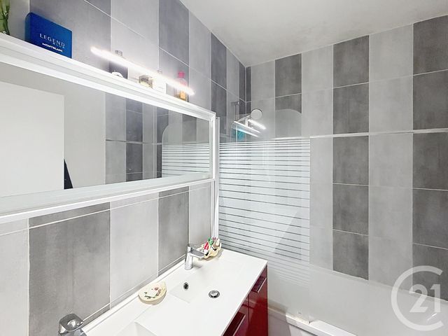 Appartement F3 à vendre - 3 pièces - 65.0 m2 - CHARTRES - 28 - CENTRE - Century 21 Maitrejean Immobilier