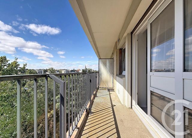 Appartement Studio à vendre - 1 pièce - 33.2 m2 - CHARTRES - 28 - CENTRE - Century 21 Maitrejean Immobilier