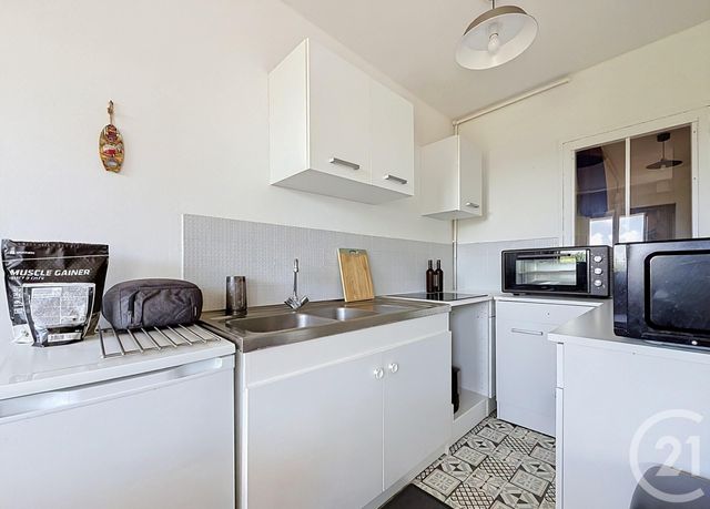 Appartement Studio à vendre - 1 pièce - 33.2 m2 - CHARTRES - 28 - CENTRE - Century 21 Maitrejean Immobilier