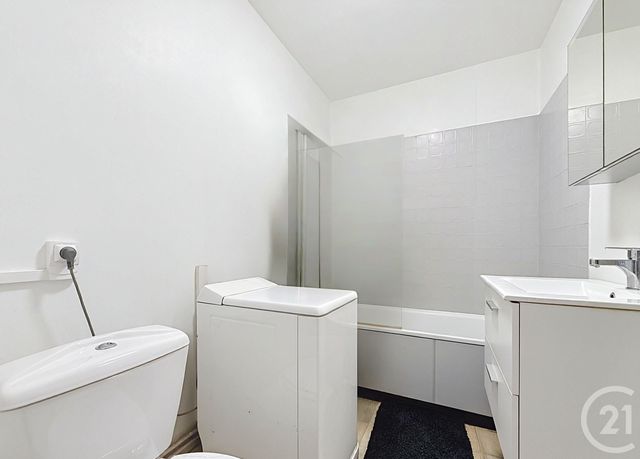 Appartement Studio à vendre - 1 pièce - 33.2 m2 - CHARTRES - 28 - CENTRE - Century 21 Maitrejean Immobilier