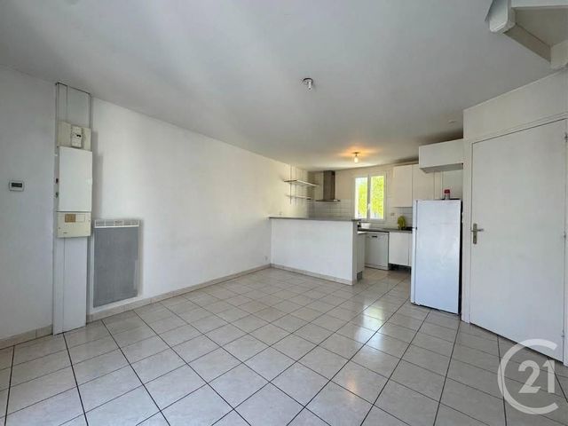 Appartement T3 à louer - 3 pièces - 49.31 m2 - LUISANT - 28 - CENTRE - Century 21 Maitrejean Immobilier