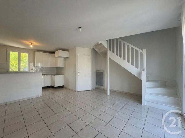 Appartement T3 à louer - 3 pièces - 49.31 m2 - LUISANT - 28 - CENTRE - Century 21 Maitrejean Immobilier
