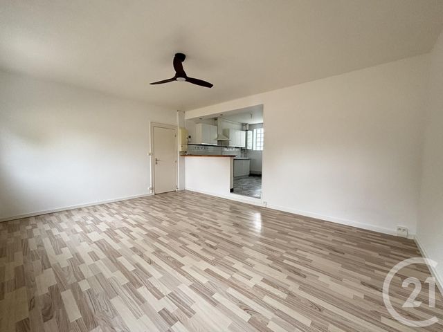 Appartement T3 à vendre - 3 pièces - 68.0 m2 - CHARTRES - 28 - CENTRE - Century 21 Maitrejean Immobilier