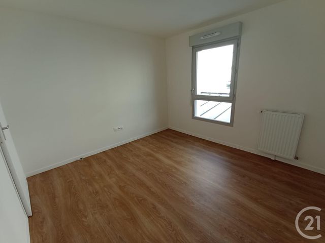 Appartement F4 à vendre - 4 pièces - 85.6 m2 - CHARTRES - 28 - CENTRE - Century 21 Maitrejean Immobilier