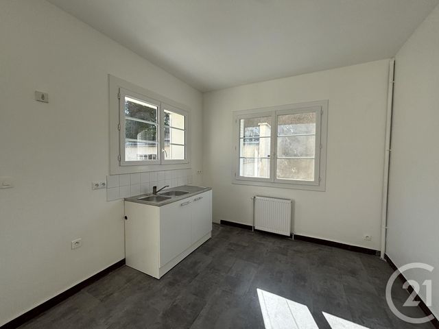 maison à louer - 4 pièces - 97.43 m2 - CHARTRES - 28 - CENTRE - Century 21 Maitrejean Immobilier