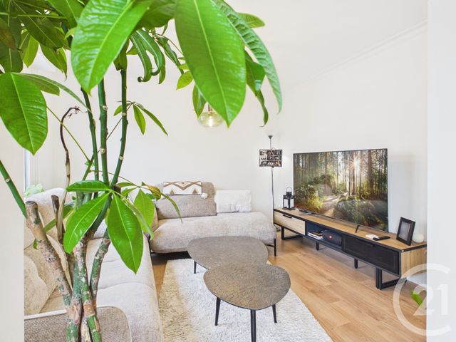 Appartement F3 bis à vendre - 4 pièces - 77.45 m2 - CHARTRES - 28 - CENTRE - Century 21 Maitrejean Immobilier