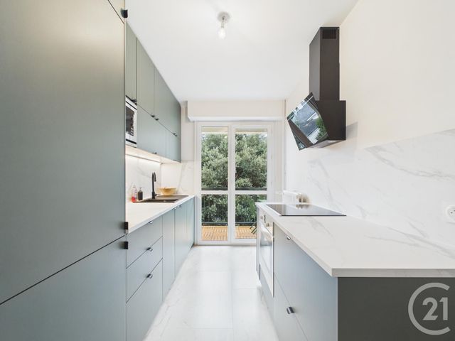 Appartement F3 bis à vendre - 4 pièces - 77.45 m2 - CHARTRES - 28 - CENTRE - Century 21 Maitrejean Immobilier