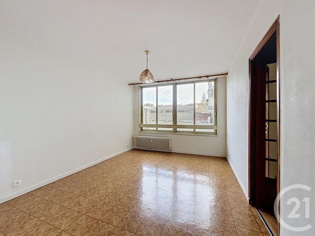 Appartement T2 à vendre - 2 pièces - 37.5 m2 - CHARTRES - 28 - CENTRE - Century 21 Maitrejean Immobilier