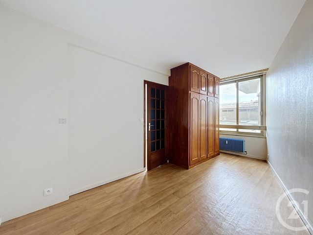Appartement T2 à vendre - 2 pièces - 37.5 m2 - CHARTRES - 28 - CENTRE - Century 21 Maitrejean Immobilier