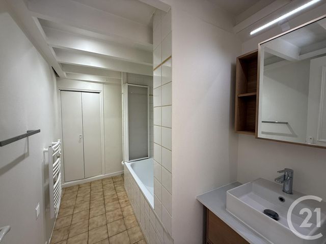 Appartement F3 à louer - 3 pièces - 56.92 m2 - CHARTRES - 28 - CENTRE - Century 21 Maitrejean Immobilier