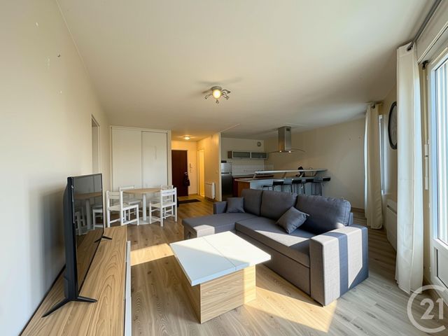 Appartement T3 à louer - 2 pièces - 61.86 m2 - CHARTRES - 28 - CENTRE - Century 21 Maitrejean Immobilier