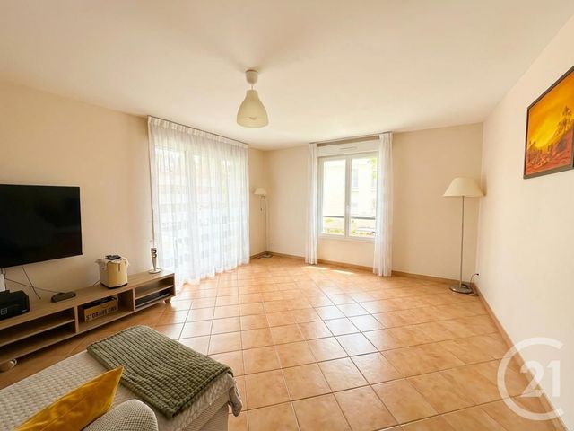 Appartement F4 à louer - 4 pièces - 103.0 m2 - CHARTRES - 28 - CENTRE - Century 21 Maitrejean Immobilier