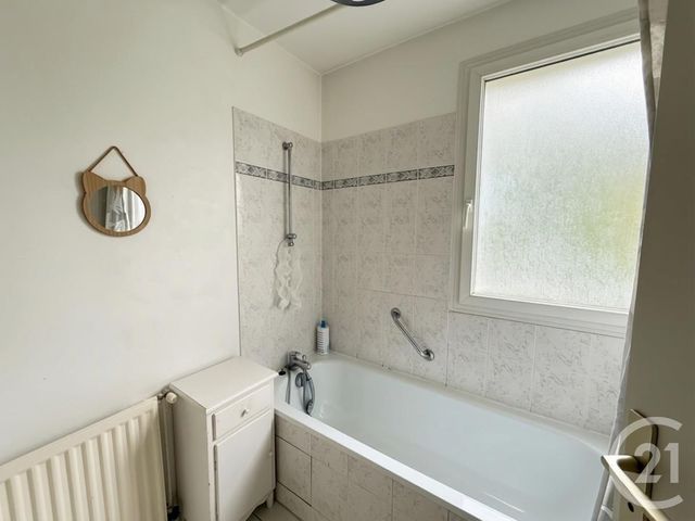 Appartement F4 à louer - 4 pièces - 103.0 m2 - CHARTRES - 28 - CENTRE - Century 21 Maitrejean Immobilier