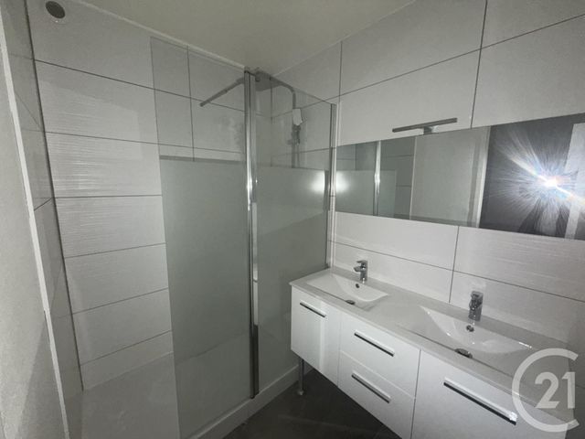 Appartement F3 à vendre - 3 pièces - 65.0 m2 - CHARTRES - 28 - CENTRE - Century 21 Maitrejean Immobilier