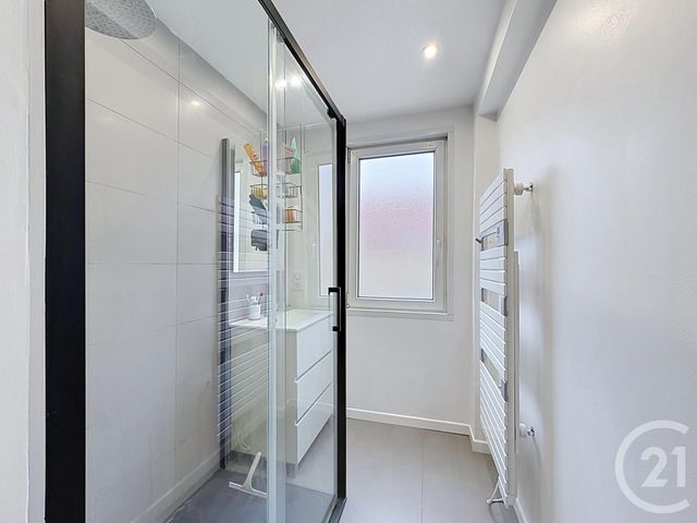 Appartement T4 à vendre - 4 pièces - 71.59 m2 - CHARTRES - 28 - CENTRE - Century 21 Maitrejean Immobilier