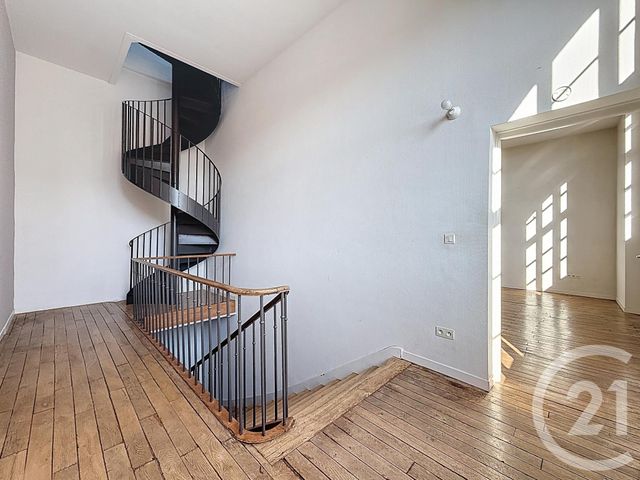 Appartement Triplex à vendre - 4 pièces - 103.89 m2 - CHARTRES - 28 - CENTRE - Century 21 Maitrejean Immobilier