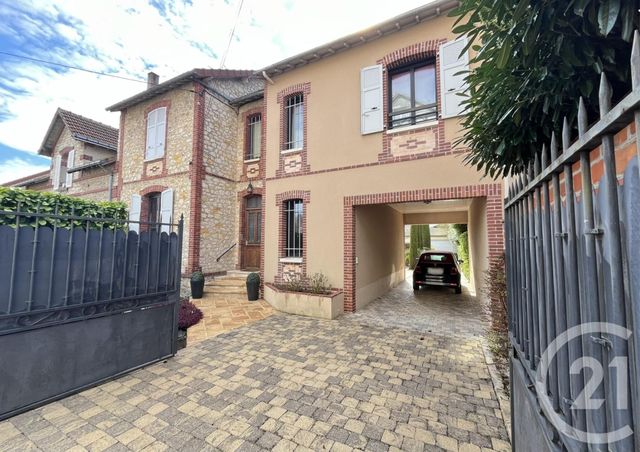 maison à vendre - 8 pièces - 185.0 m2 - CHARTRES - 28 - CENTRE - Century 21 Maitrejean Immobilier